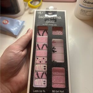 Dashing Diva Gloss Ultra Shine Gel Nails